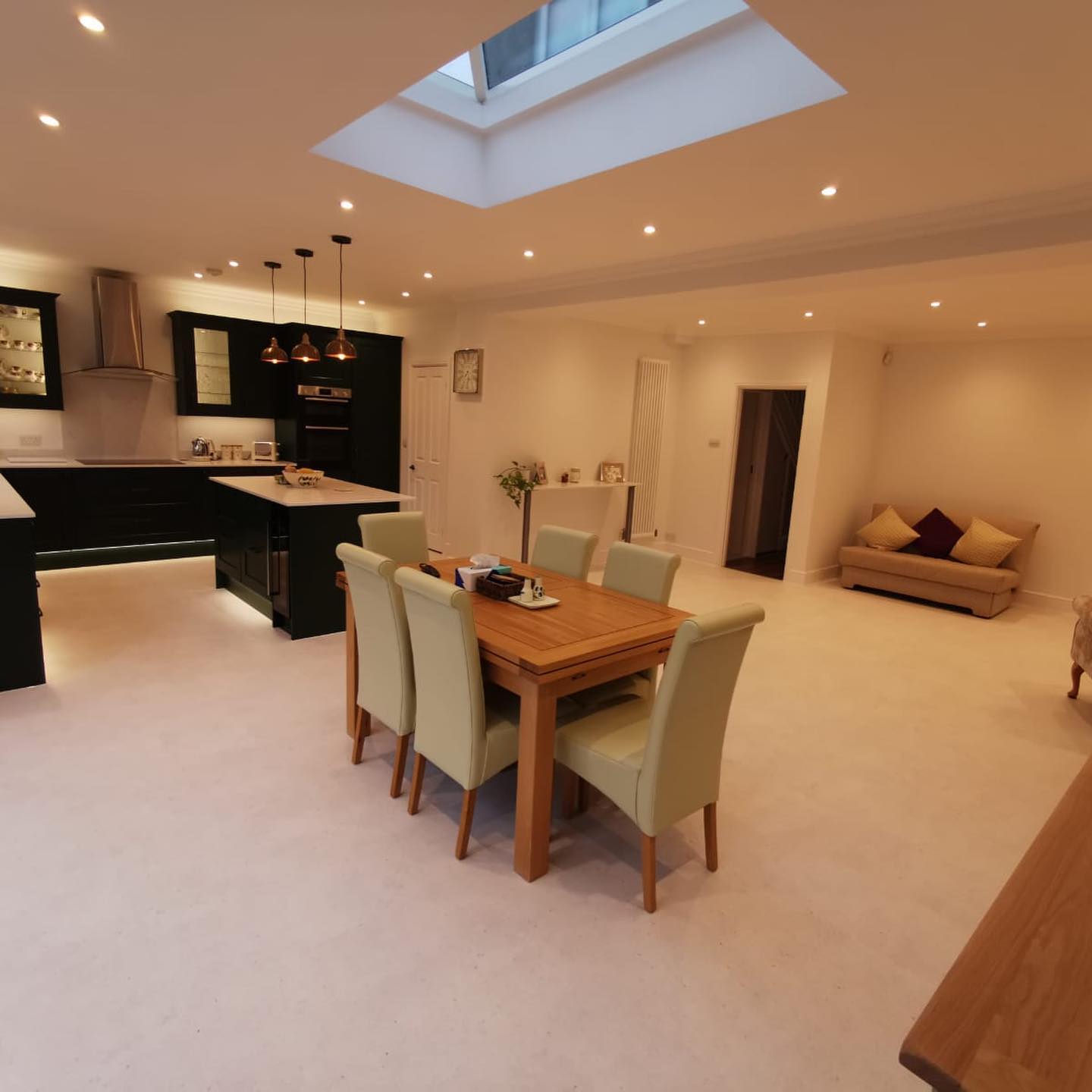 Interior kitchen and dining room extension